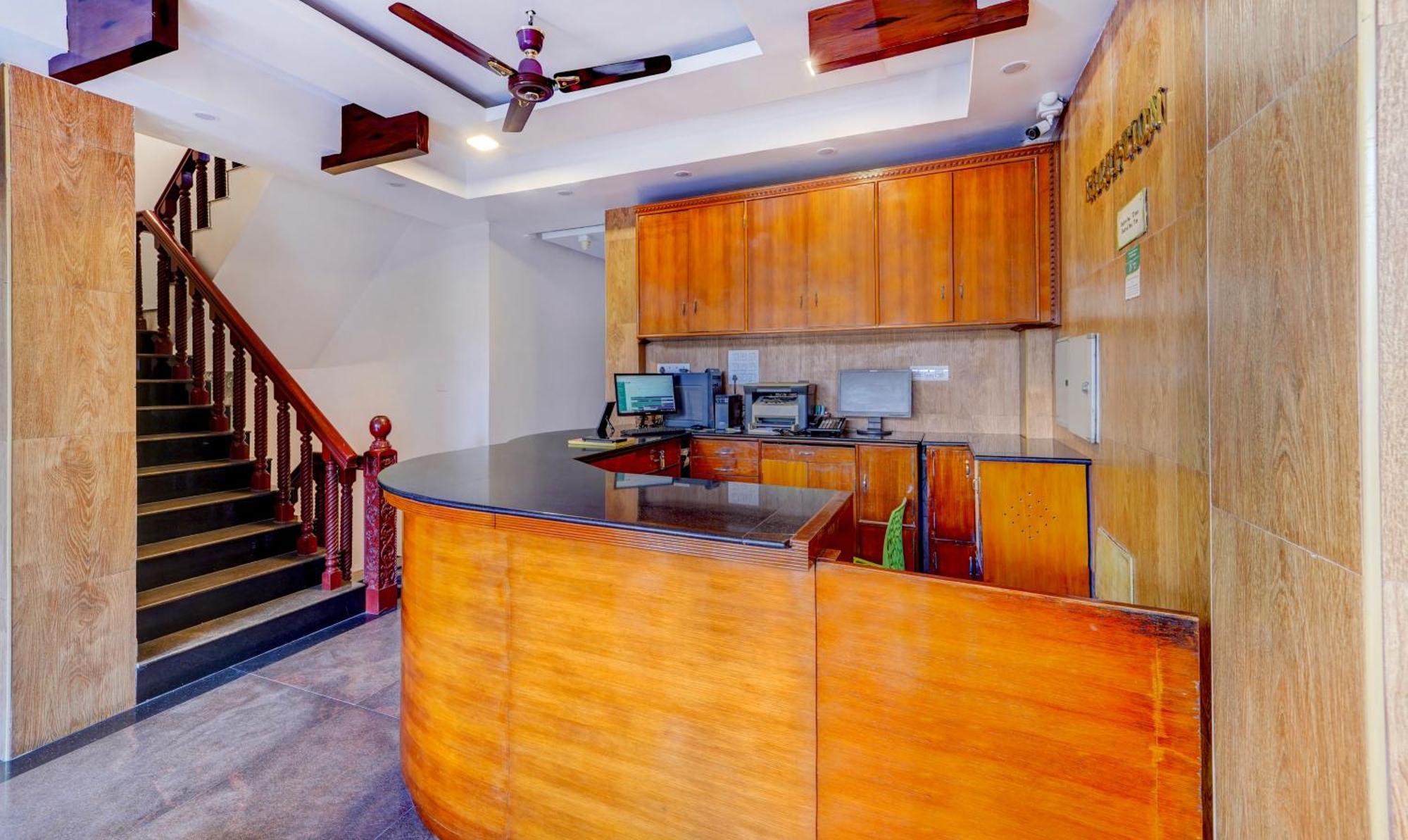 Itsy Hotels Prakasam Residency Puducherry Eksteriør billede